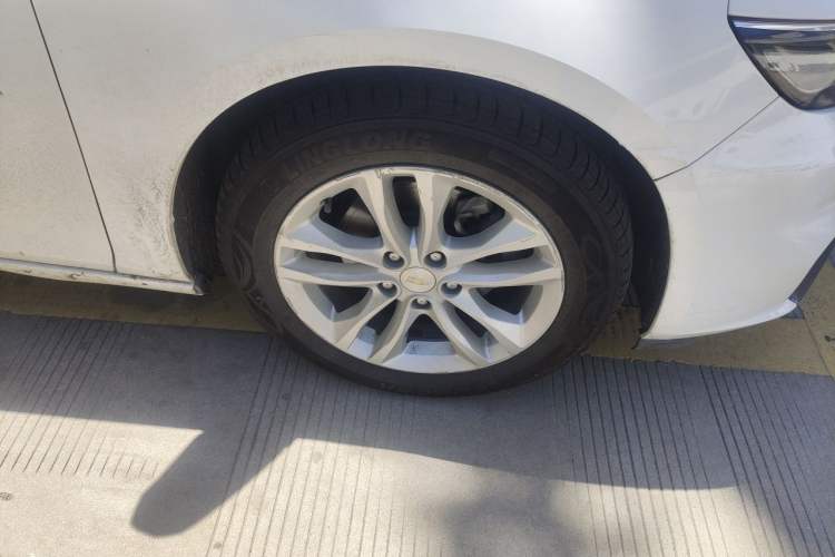 Used Chevrolet Malibu XL 2016 1.5T Dual-Clutch Ruichi Edition Right Front Wheel Hub