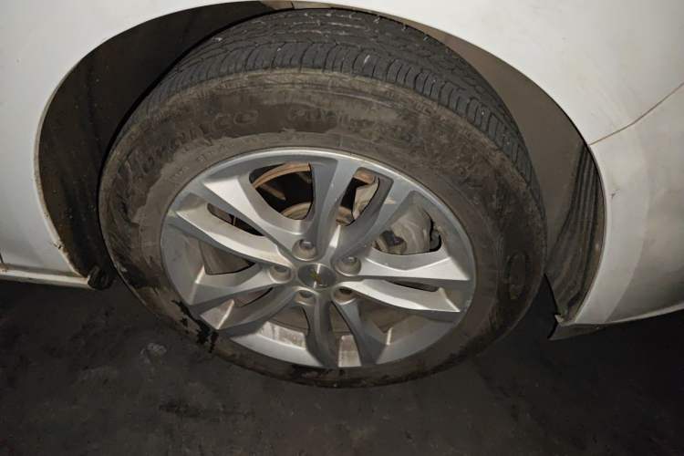 Used Chevrolet Malibu XL 2016 1.5T Dual-Clutch Ruichi Edition Right Front Wheel Hub