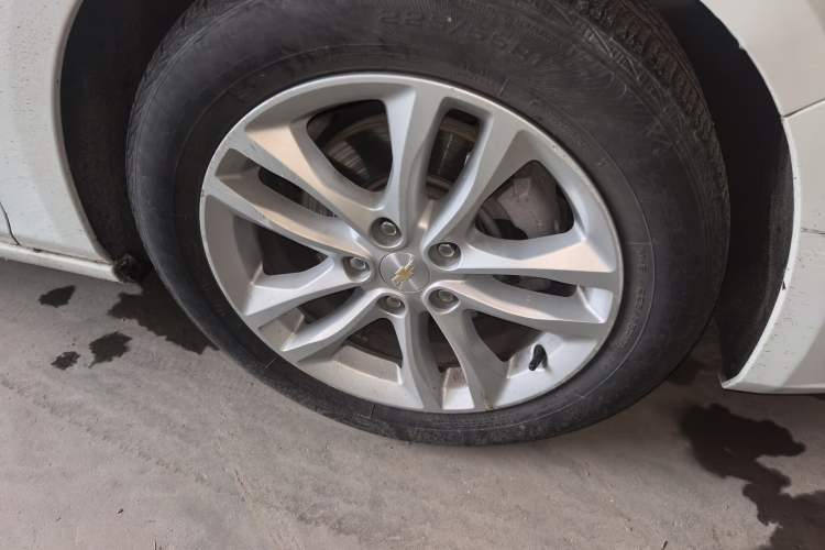 Used Chevrolet Malibu XL 2016 2.5L Automatic RuiShang Version Right Front Wheel Hub