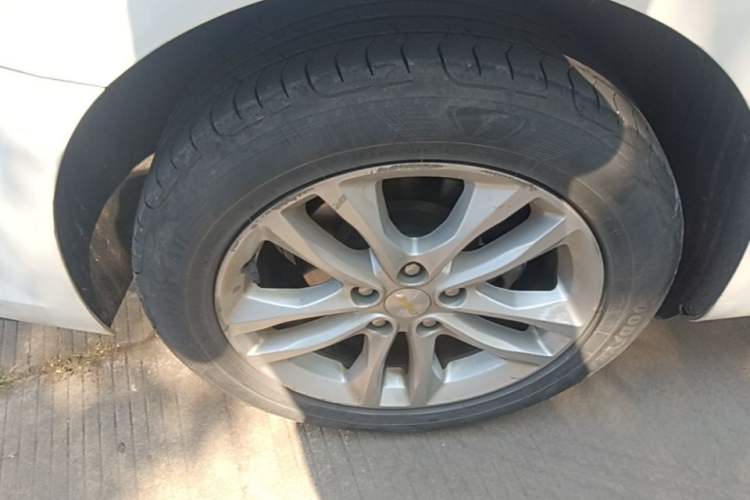 Used Chevrolet Malibu XL 2016 1.5T Dual-Clutch RuiShang Edition Right Rear Wheel Hub
