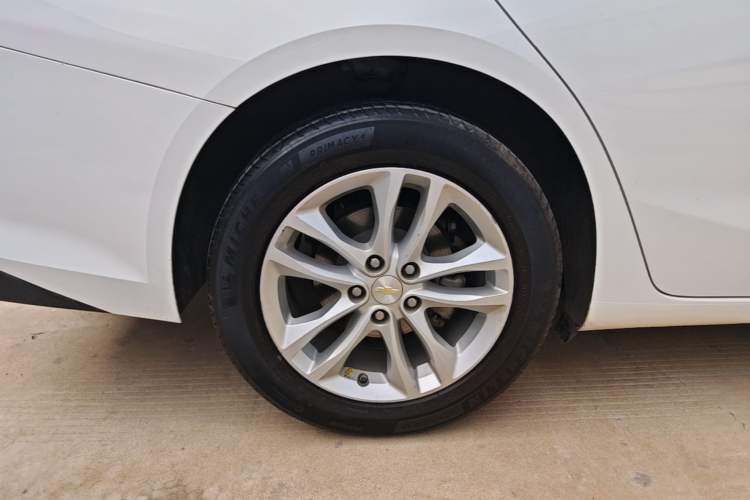 Used Chevrolet Malibu XL 2016 1.5T Dual-Clutch Ruichi Edition Right Rear Wheel Hub