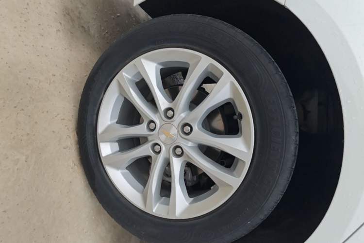 Used Chevrolet Malibu XL 2016 1.5T Dual-Clutch Ruichi Edition Right Rear Wheel Hub