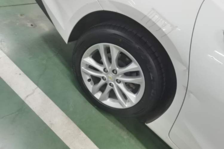 Used Chevrolet Malibu XL 2016 1.5T Dual-Clutch Ruichi Edition Right Rear Wheel Hub