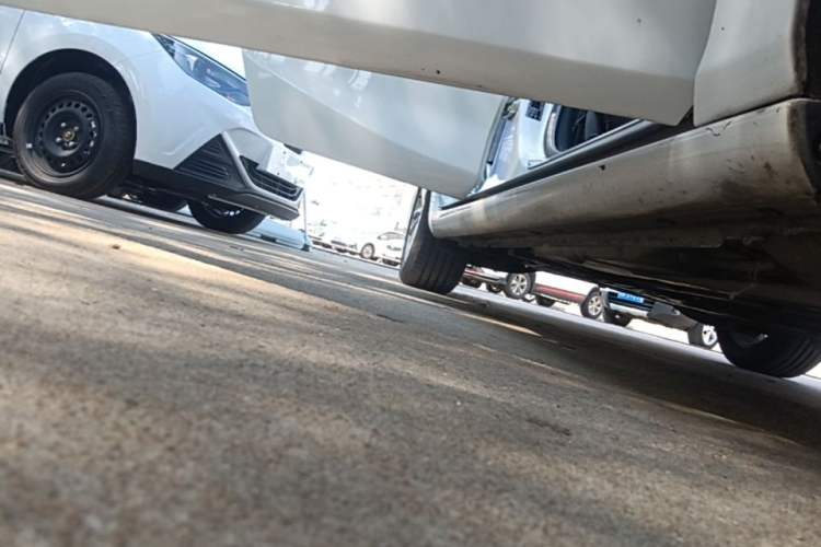 Used Chevrolet Malibu XL 2016 1.5T Dual-Clutch RuiShang Edition Right Side Sill