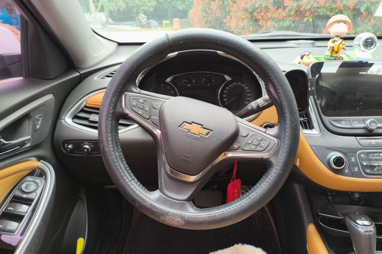 Used Chevrolet Malibu XL 2016 1.5T Dual-Clutch RuiShang Edition Steering Wheel