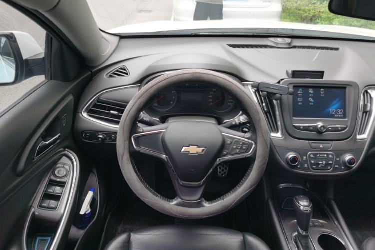 Used Chevrolet Malibu XL 2016 1.5T Dual-Clutch Ruichi Edition Steering Wheel