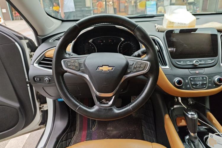 Used Chevrolet Malibu XL 2016 1.5T Dual-Clutch Ruibao Edition Steering Wheel