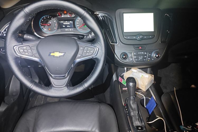 Used Chevrolet Malibu XL 2016 1.5T Dual-Clutch Ruichi Edition Steering Wheel