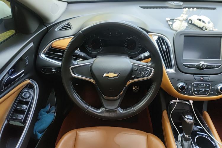 Used Chevrolet Malibu XL 2016 1.5T Dual-Clutch Ruichi Edition Steering Wheel