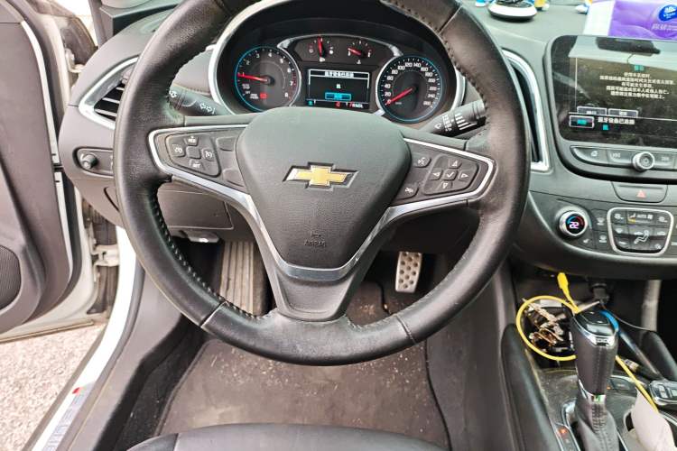 Used Chevrolet Malibu XL 2016 1.5T Dual-Clutch RuiShang Edition Steering Wheel