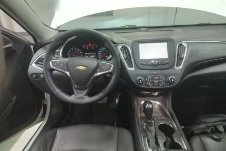 Used Chevrolet Malibu XL 2016 1.5T Dual-Clutch Ruichi Edition Steering Wheel