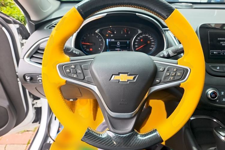 Used Chevrolet Malibu XL 2016 1.5T Dual-Clutch RuiShang Edition Steering Wheel
