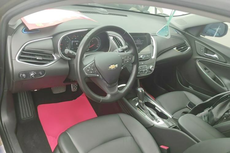 Used Chevrolet Malibu XL 2016 2.5L Automatic RuiShang Version Center Console