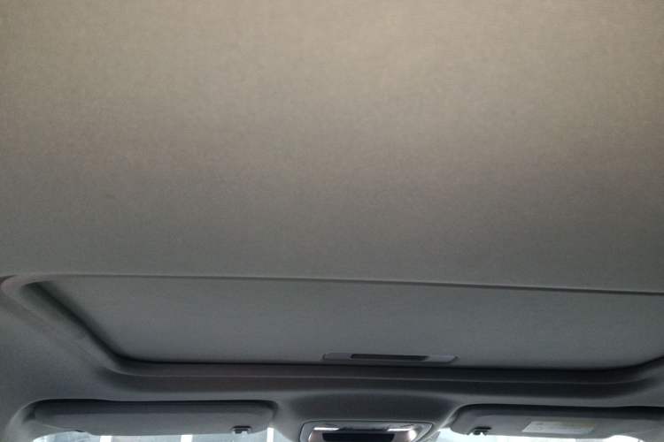 Used Chevrolet Malibu XL 2017 1.5T Automatic Ruichi Edition Headliner