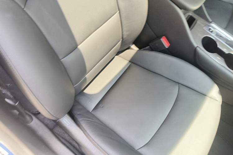 Used Chevrolet Malibu XL 2017 1.5T Automatic Ruichi Edition Right Front Seat
