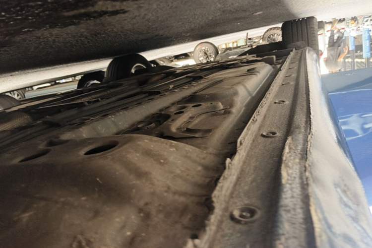 Used Chevrolet Malibu XL 2017 1.5T Automatic Ruichi Edition Right Side Sill