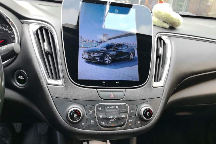 Used Chevrolet Malibu XL 2017 1.5T Automatic Ruichi Edition Audio And AC Panel