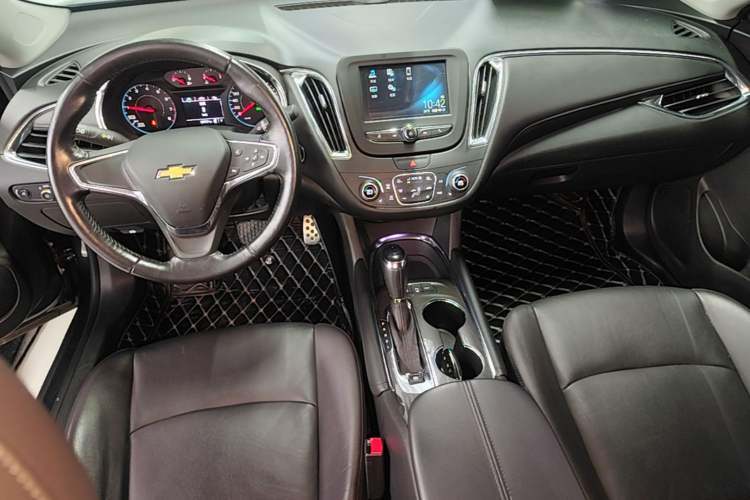 Used Chevrolet Malibu XL 2017 1.5T Automatic Ruichi Edition Audio And AC Panel