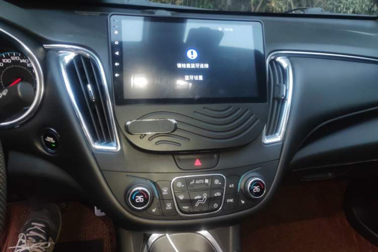 Used Chevrolet Malibu XL 2017 1.5T Automatic Ruichi Edition Audio And AC Panel