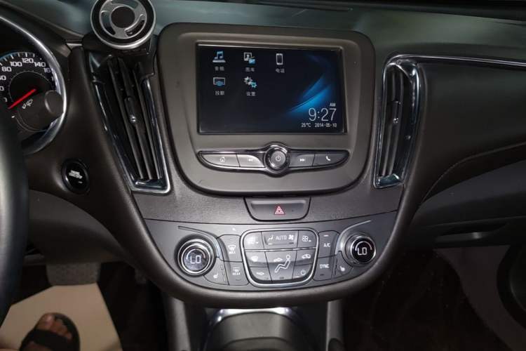 Used Chevrolet Malibu XL 2017 1.5T Automatic Ruichi Edition Audio And AC Panel