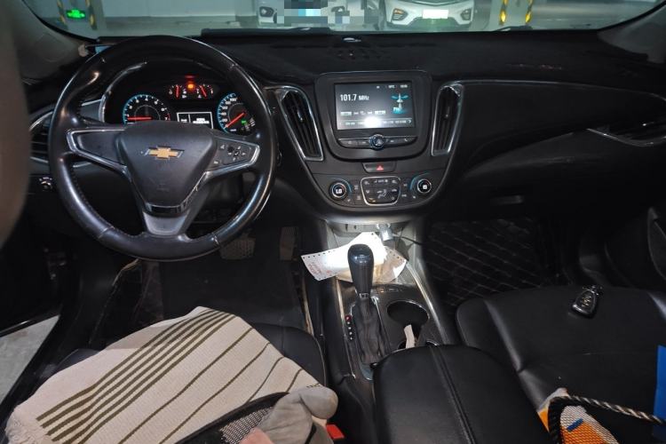 Used Chevrolet Malibu XL 2017 1.5T Automatic Ruichi Edition Center Console