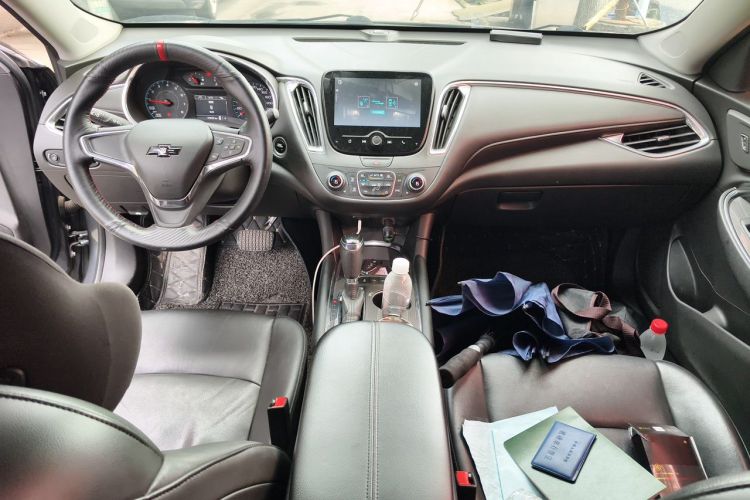 Used Chevrolet Malibu XL 2017 1.5T Automatic Ruichi Edition Center Console