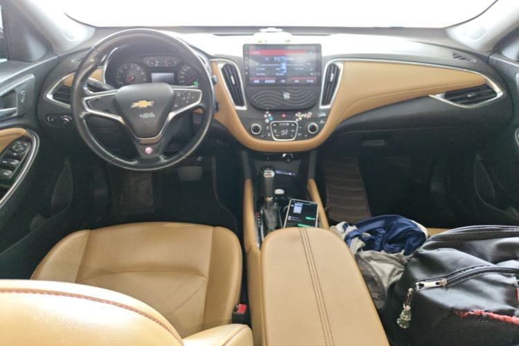 Used Chevrolet Malibu XL 2017 1.5T Automatic Ruichi Edition Center Console