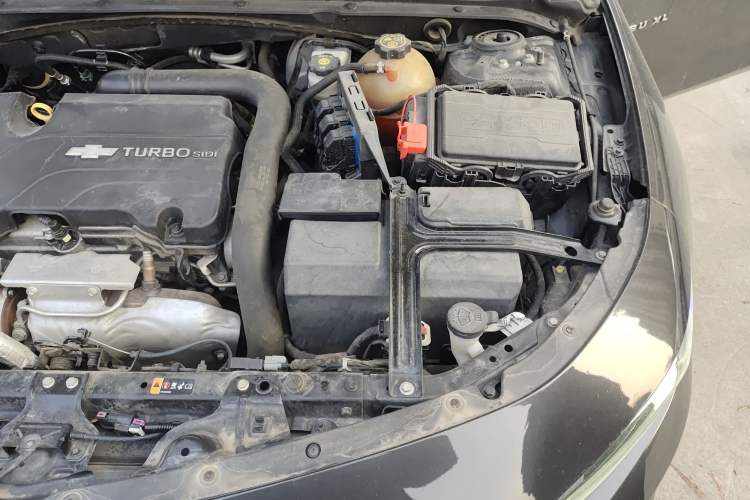 Used Chevrolet Malibu XL 2017 1.5T Automatic Ruichi Edition Engine Bay Left