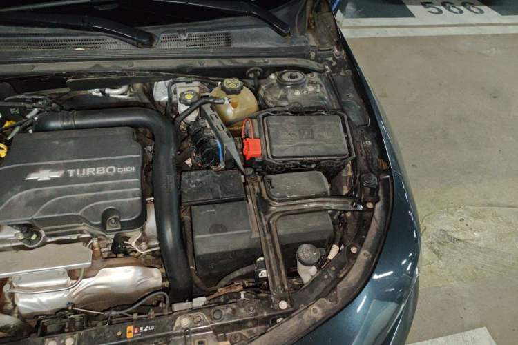 Used Chevrolet Malibu XL 2017 1.5T Automatic Ruichi Edition Engine Bay Left