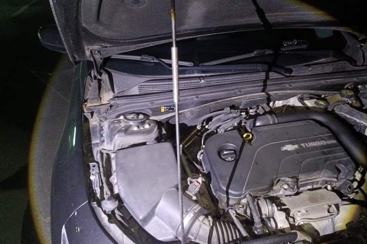 Used Chevrolet Malibu XL 2017 1.5T Automatic Ruichi Edition Engine Bay Right