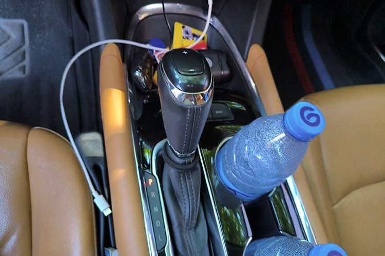 Used Chevrolet Malibu XL 2017 1.5T Automatic Ruichi Edition Gear Lever