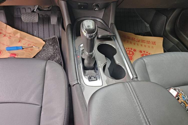 Used Chevrolet Malibu XL 2017 1.5T Automatic Ruichi Edition Gear Lever
