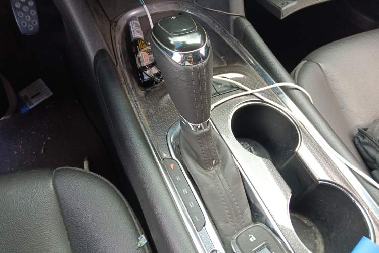 Used Chevrolet Malibu XL 2017 1.5T Automatic Ruichi Edition Gear Lever