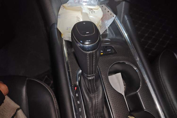 Used Chevrolet Malibu XL 2017 1.5T Automatic Ruichi Edition Gear Lever