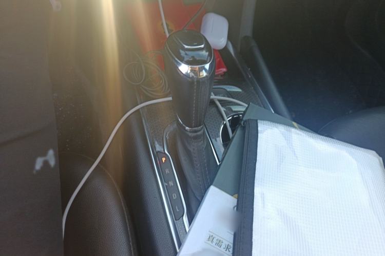 Used Chevrolet Malibu XL 2017 1.5T Automatic Ruichi Edition Gear Lever