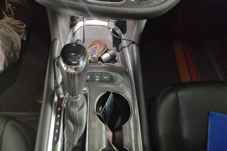 Used Chevrolet Malibu XL 2017 1.5T Automatic Ruichi Edition Gear Lever