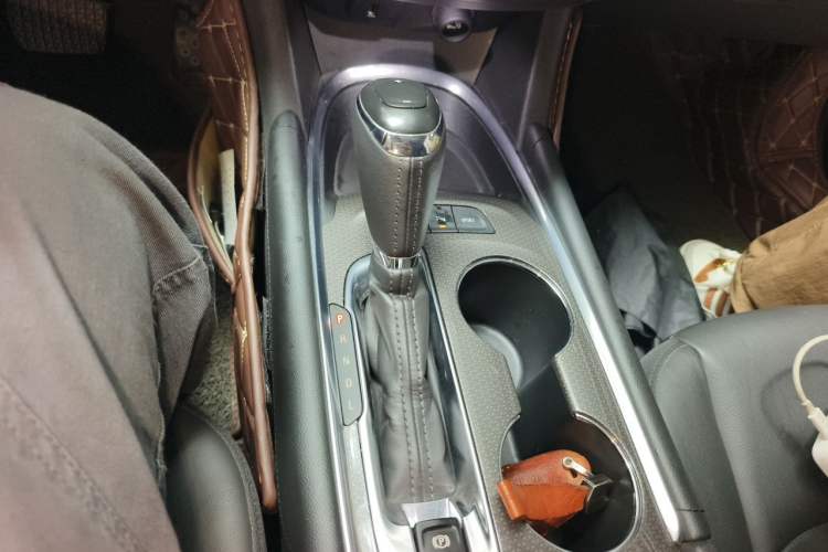 Used Chevrolet Malibu XL 2017 1.5T Automatic Ruichi Edition Gear Lever