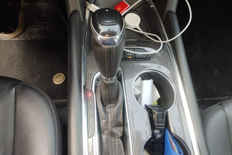 Used Chevrolet Malibu XL 2017 1.5T Automatic Ruichi Edition Gear Lever