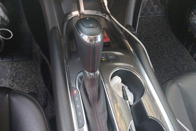 Used Chevrolet Malibu XL 2017 1.5T Automatic Ruichi Edition Gear Lever