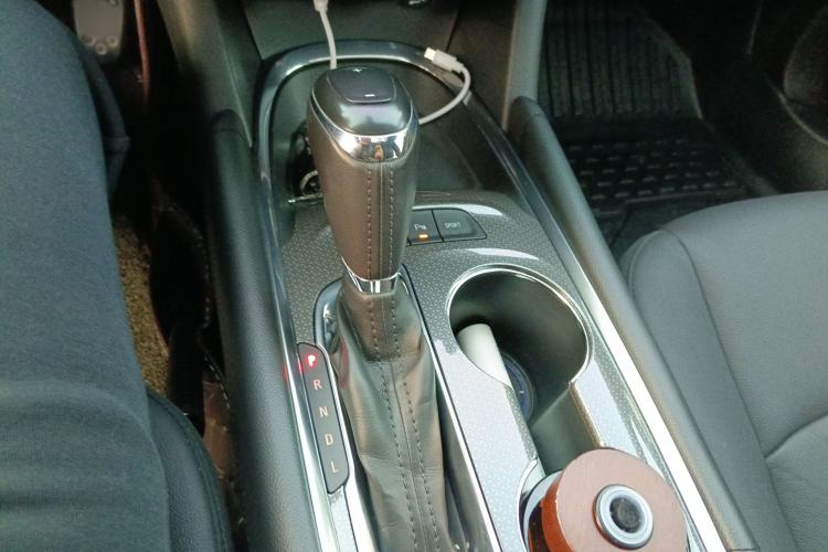 Used Chevrolet Malibu XL 2017 1.5T Automatic Ruichi Edition Gear Lever