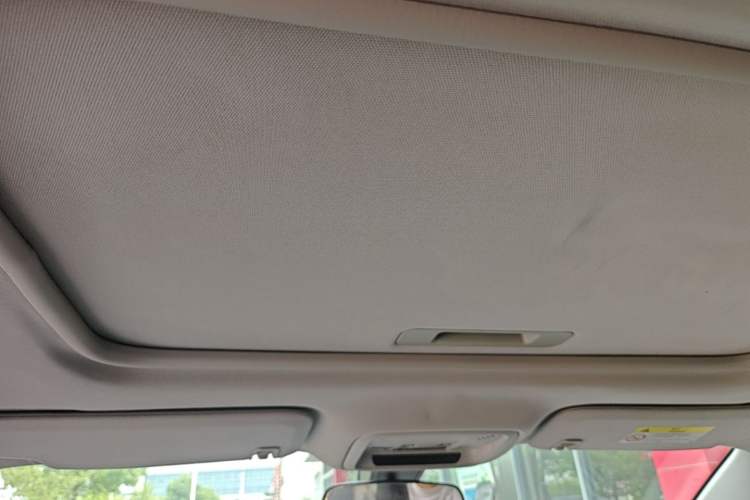 Used Chevrolet Malibu XL 2017 1.5T Automatic Ruichi Edition Headliner