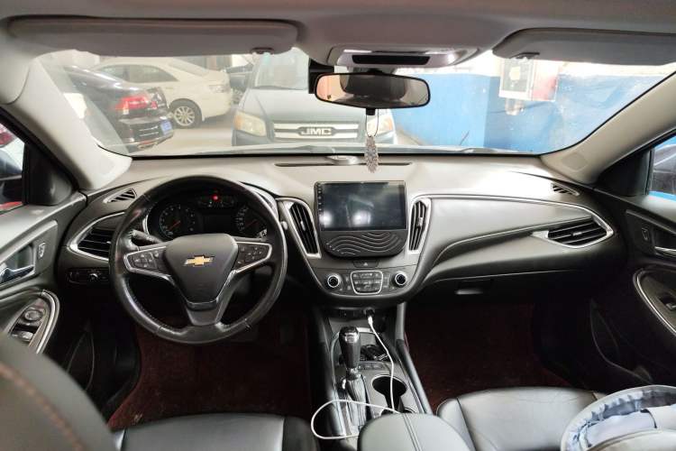 Used Chevrolet Malibu XL 2017 1.5T Automatic Ruichi Edition Headliner