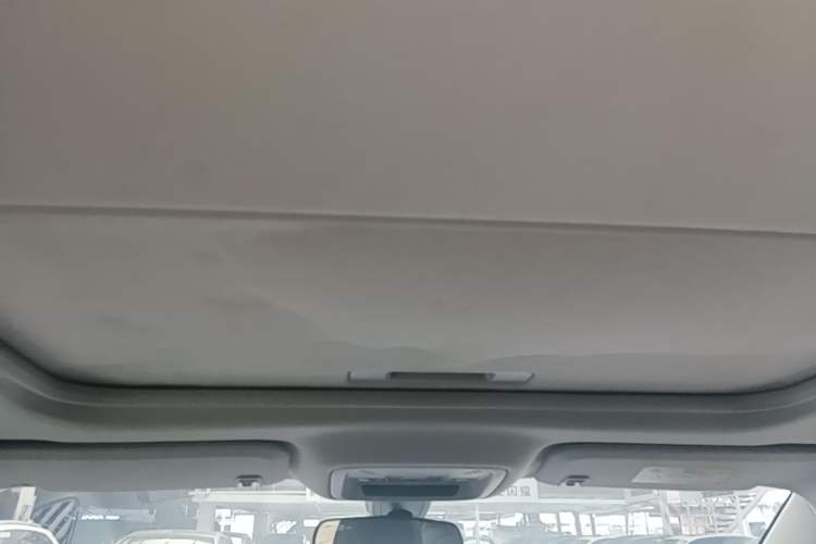 Used Chevrolet Malibu XL 2017 1.5T Automatic Ruichi Edition Headliner