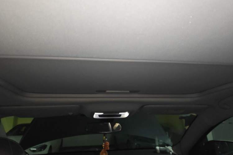 Used Chevrolet Malibu XL 2017 1.5T Automatic Ruichi Edition Headliner