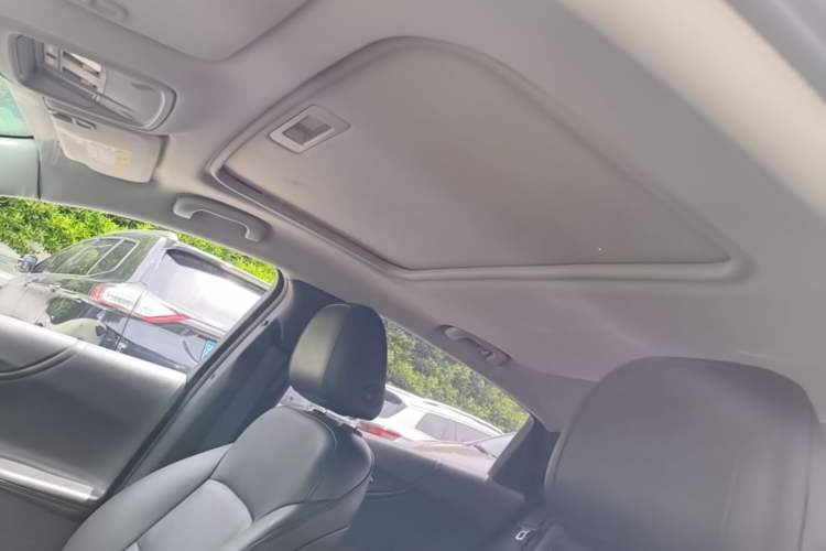 Used Chevrolet Malibu XL 2017 1.5T Automatic Ruichi Edition Headliner