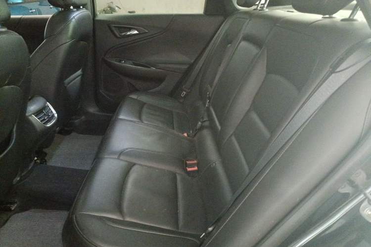 Used Chevrolet Malibu XL 2017 1.5T Automatic Ruichi Edition Interior 4