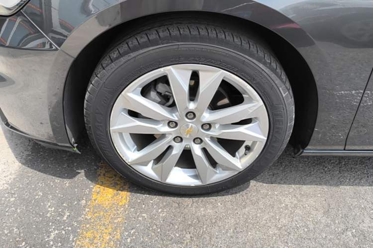 Used Chevrolet Malibu XL 2017 1.5T Dual-Clutch Ruimao Edition Left Front Wheel Hub