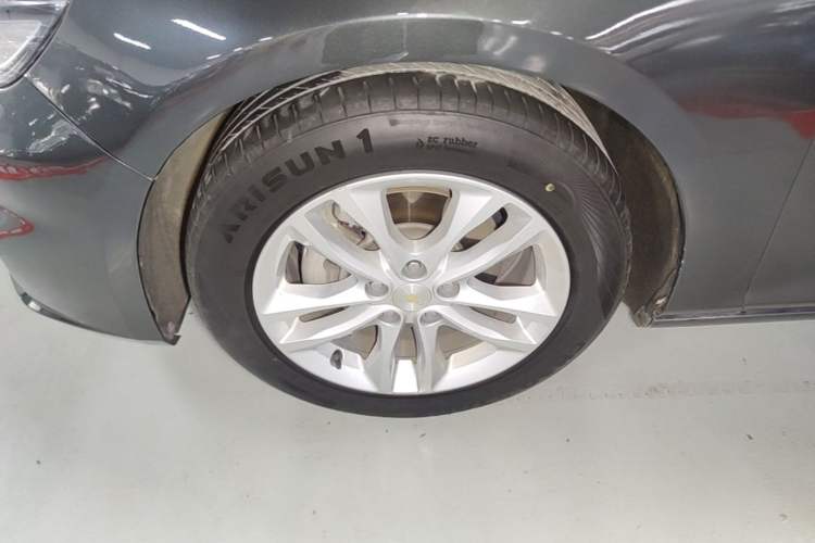 Used Chevrolet Malibu XL 2017 1.5T Automatic Ruichi Edition Left Front Wheel Hub