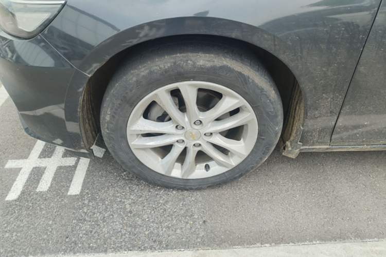 Used Chevrolet Malibu XL 2017 1.5T Automatic Ruichi Edition Left Front Wheel Hub