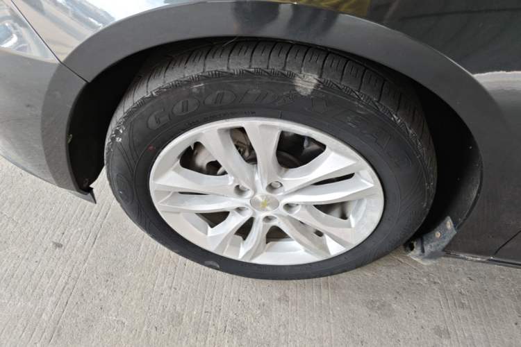 Used Chevrolet Malibu XL 2017 1.5T Automatic Ruichi Edition Left Front Wheel Hub